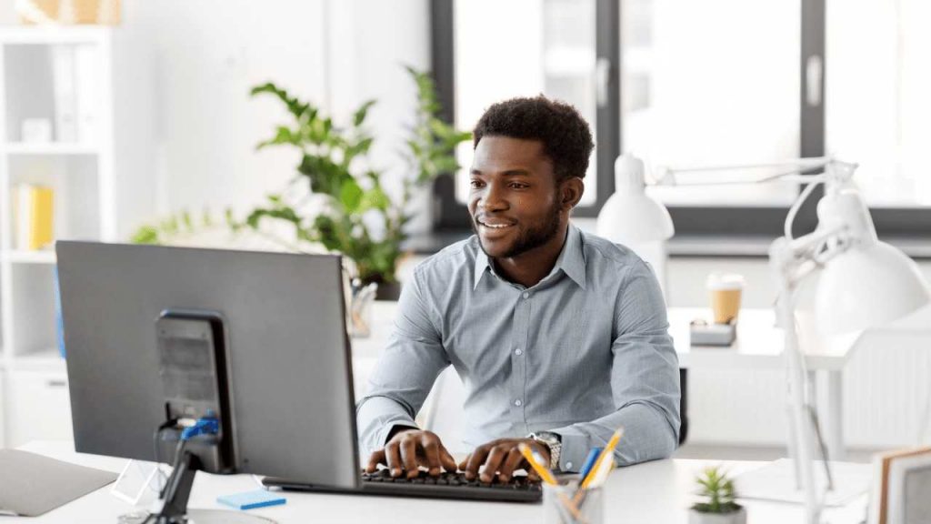 Excel in Computer Science: 30 Sample Questions for KNUST Undergraduate Students
